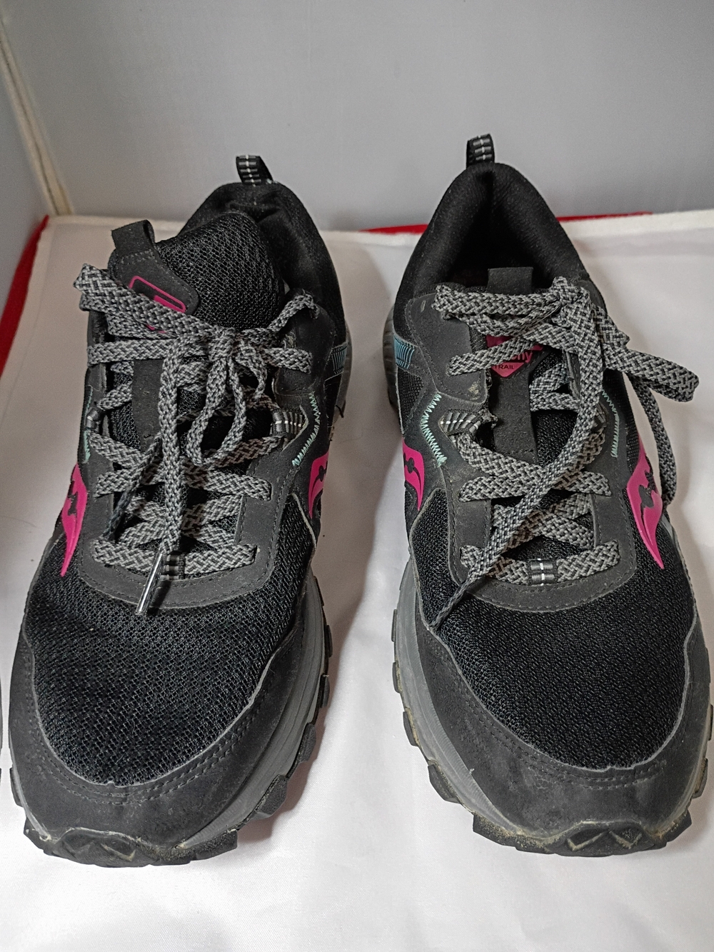 Saucony Women's Black Sneakers with Pink Accents